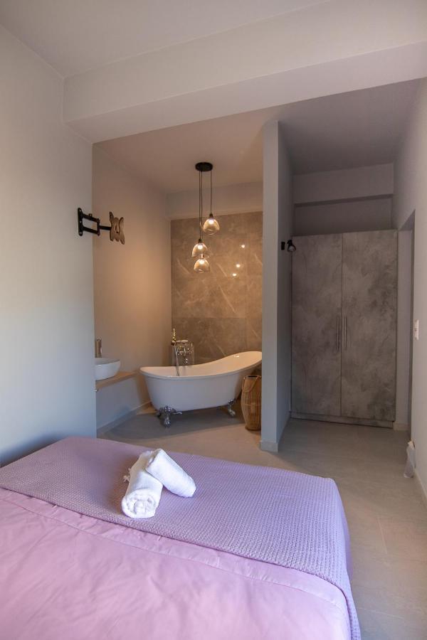 Georgianna's suites Kómboi Esterno foto